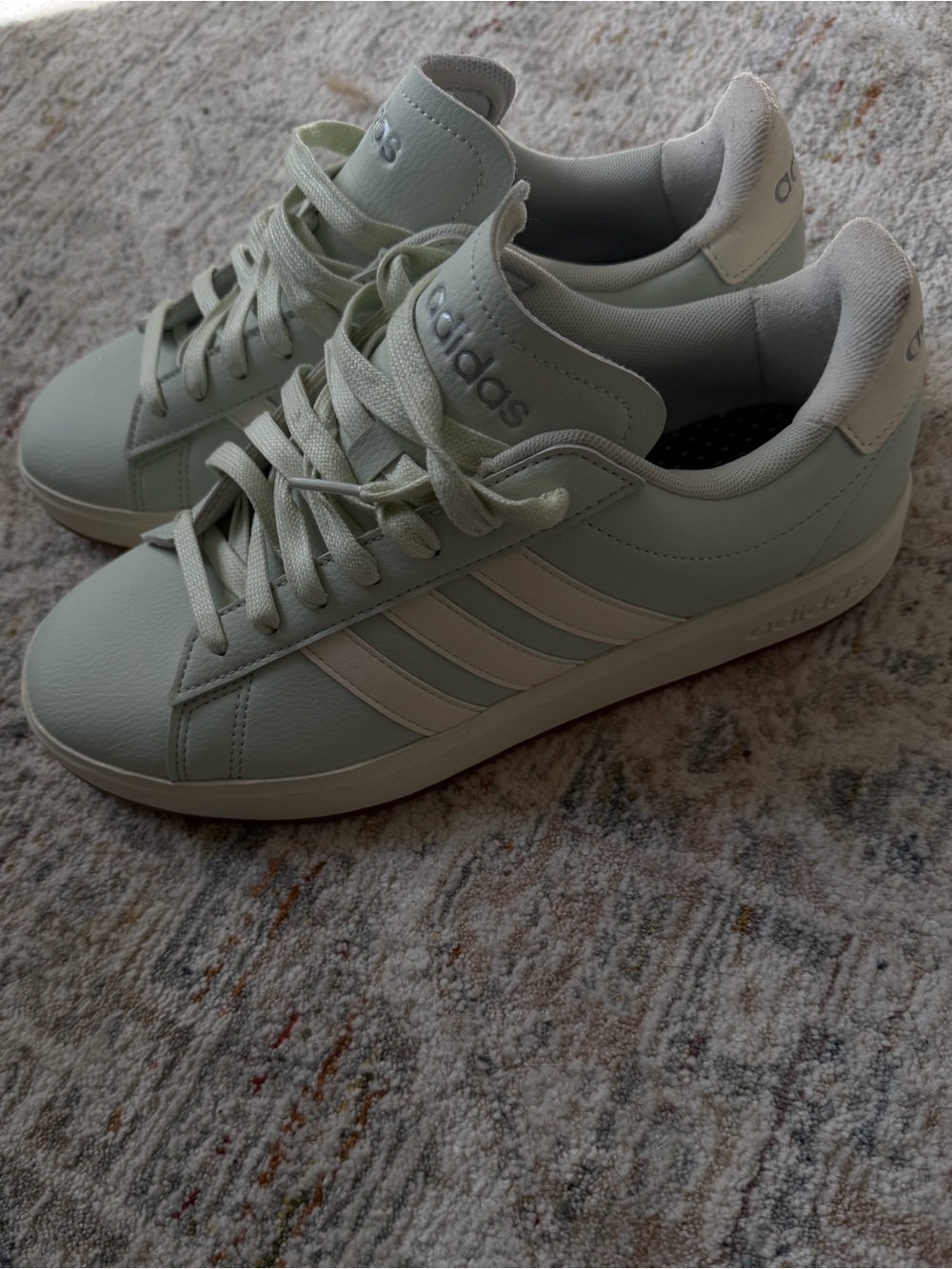 Adidas Womens Grand Court 2.0 Sportswear size 8.5